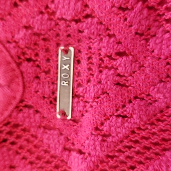 🦋Roxy Raspberry Crochet Keyhole Halter Top - Picture 4 of 5